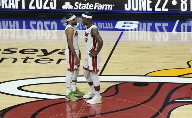 天天盈球即时比分直播-内线遭完爆并非绝望 热火投不进三分只能坐以待毙